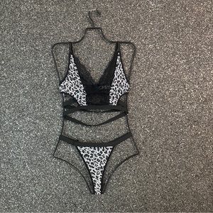 Leopard set